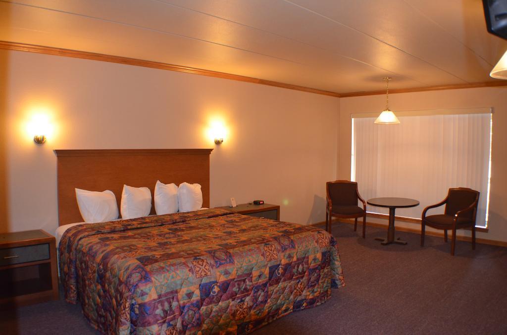 Amber'S Inn And Suites Wisconsin Dells Habitación foto